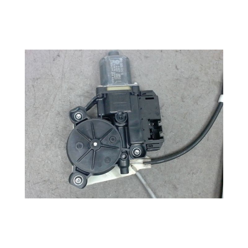 MECANISME+MOTEUR LEVE-GLACE ARRIERE DROIT VOLKSWAGEN POLO 5 PHASE 2 1.4 TDI - 12V T