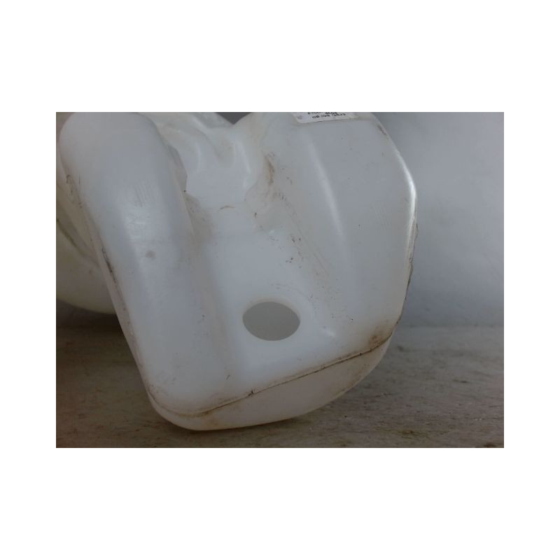 RESERVOIR LAVE-GLACE AVANT CITROEN C3