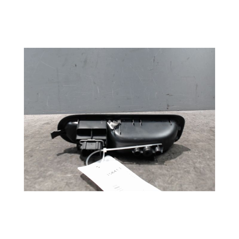 COMMANDE LEVE-GLACE PORTE AVD RENAULT CLIO
