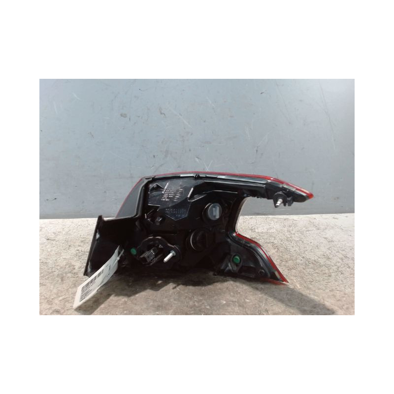 FEU ARRIERE GAUCHE  PEUGEOT 308 2011-