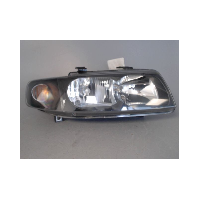PHARE DROIT SEAT TOLEDO 99-