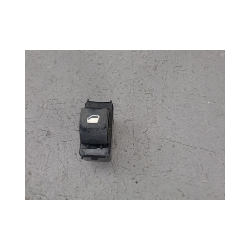 COMMANDE LEVE-GLACE PORTE AVD CITROEN BERLINGO