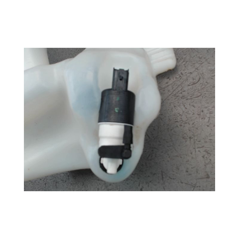 RESERVOIR LAVE-GLACE AVANT CITROEN BERLINGO