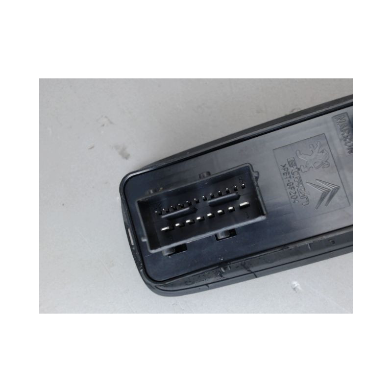 COMMANDE LEVE-GLACE PORTE AVG PEUGEOT 2008