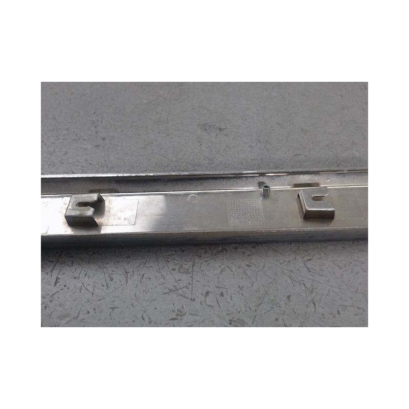 PROTECTION PORTE AVANT DROIT PEUGEOT 2008