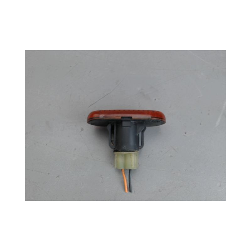 REPETITEUR AILE GAUCHE RENAULT MEGANE