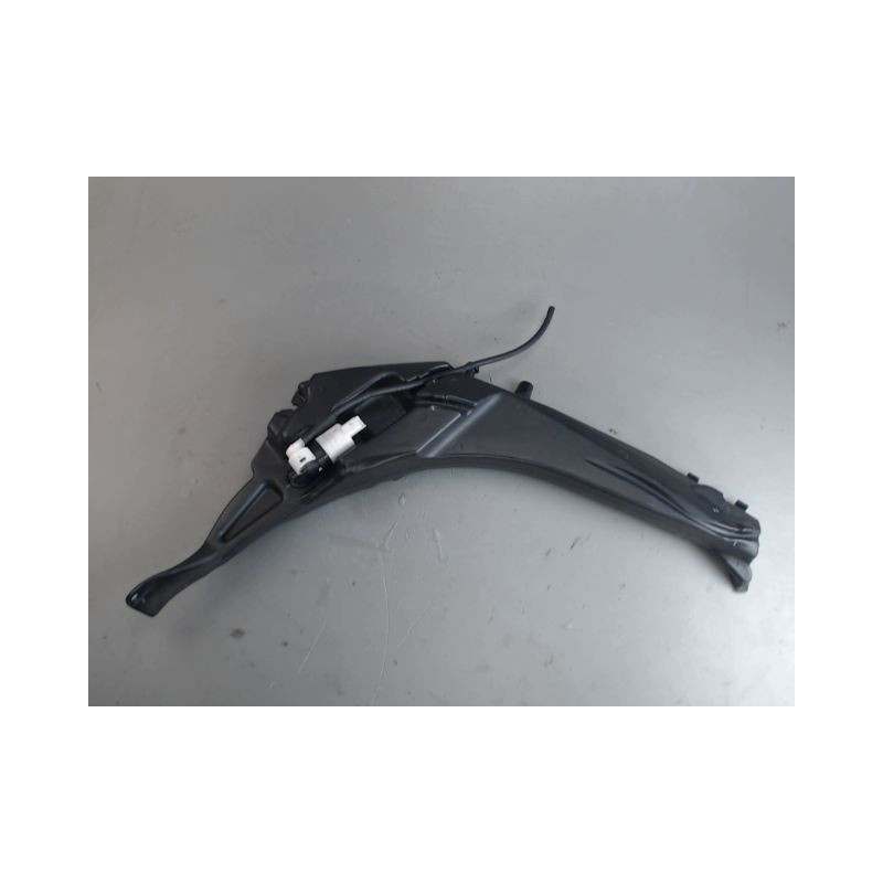 RESERVOIR LAVE-GLACE AVANT PEUGEOT 308