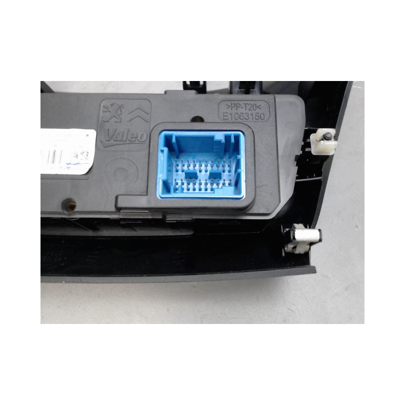 COMMANDE DE CHAUFFAGE PEUGEOT 2008