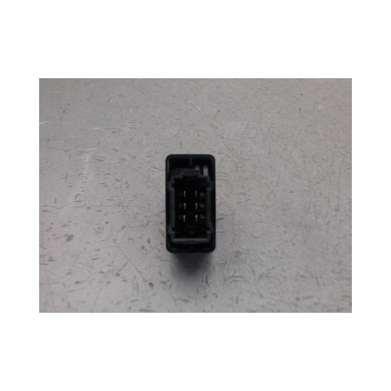 COMMANDE LEVE-GLACE PORTE AVD CITROEN BERLINGO