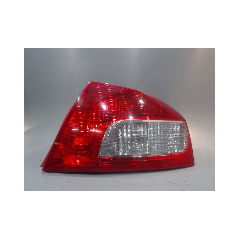 FEU ARRIERE DROIT PEUGEOT 407