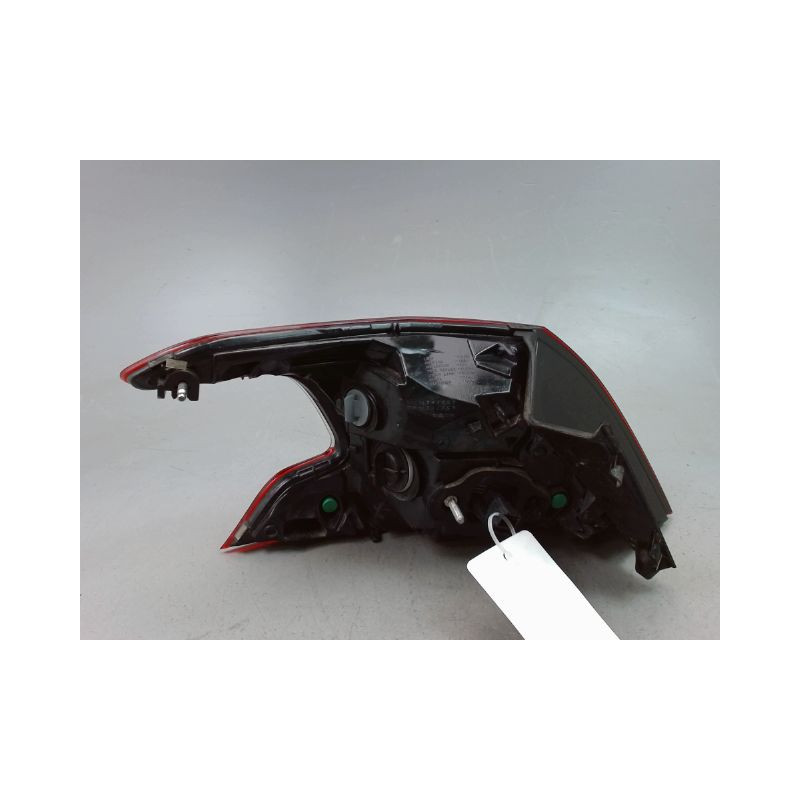 FEU ARRIERE DROIT PEUGEOT 308 2011-