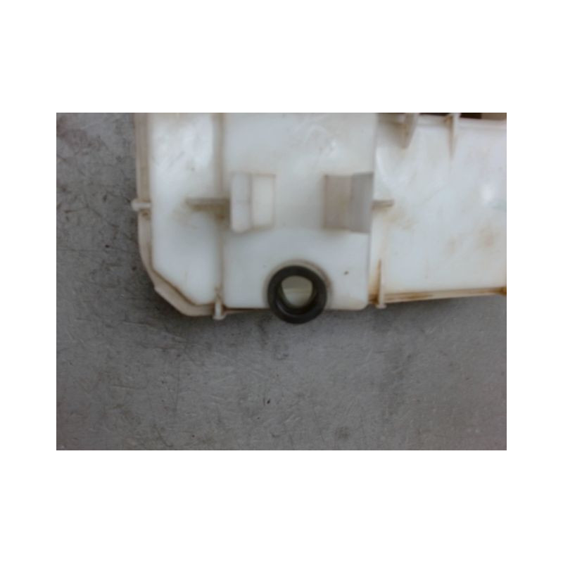 RESERVOIR LAVE-GLACE AVANT PEUGEOT 508