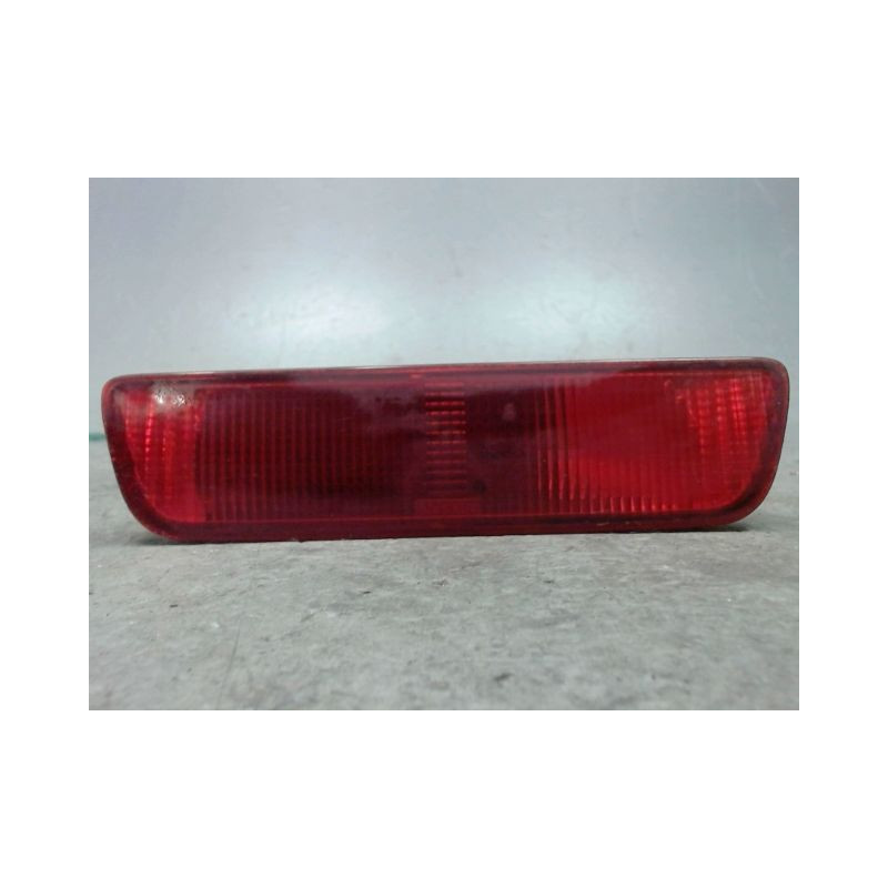FEU BROUILLARD CENTRAL ARRIERE NISSAN QASHQAI