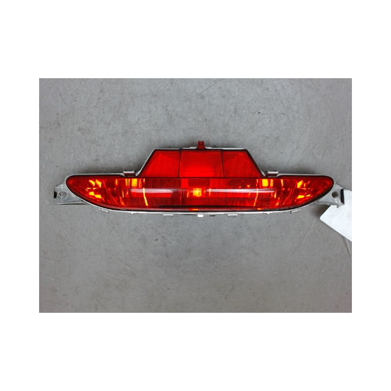 FEU BROUILLARD CENTRAL ARRIERE PEUGEOT 208