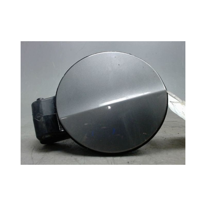 VOLET DE TRAPPE CARBURANT VOLKSWAGEN PASSAT 2005-