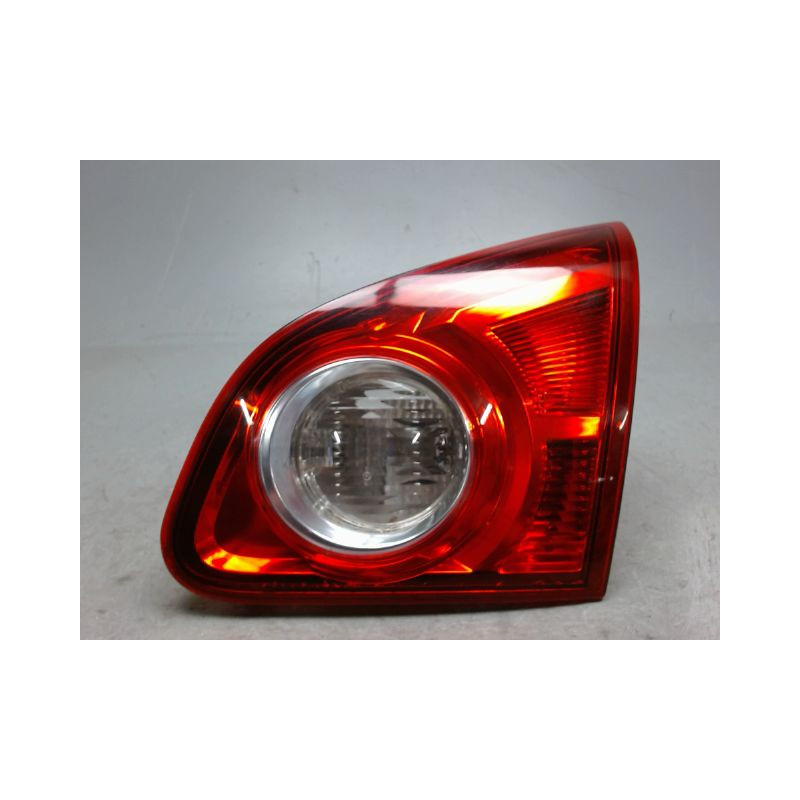 FEU ARRIERE INTERIEUR DROIT NISSAN QHASQAI 2007-