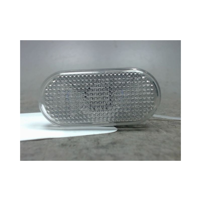 REPETITEUR AILE GAUCHE RENAULT TRAFIC