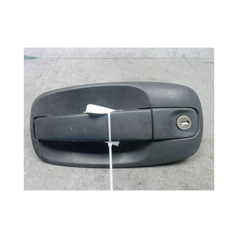 POIGNEE EXTERIEURE PORTE AVANT GAUCHE RENAULT TRAFIC CN 1000KG 8.2006-
