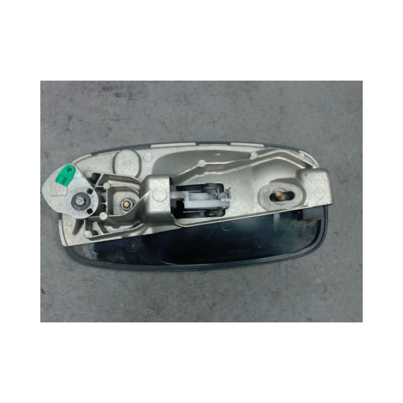 POIGNEE EXTERIEURE PORTE AVANT GAUCHE RENAULT TRAFIC CN 1000KG 8.2006-