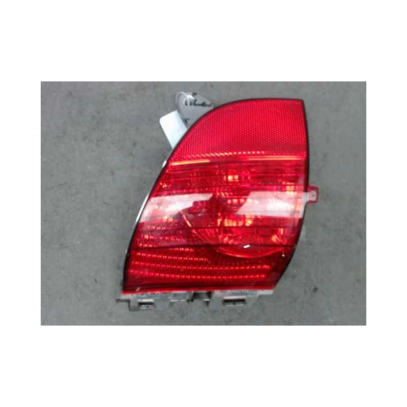FEU DE PARE-CHOC ARRIERE GAUCHE PEUGEOT 2008