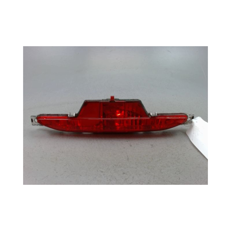 FEU BROUILLARD CENTRAL ARRIERE PEUGEOT 208