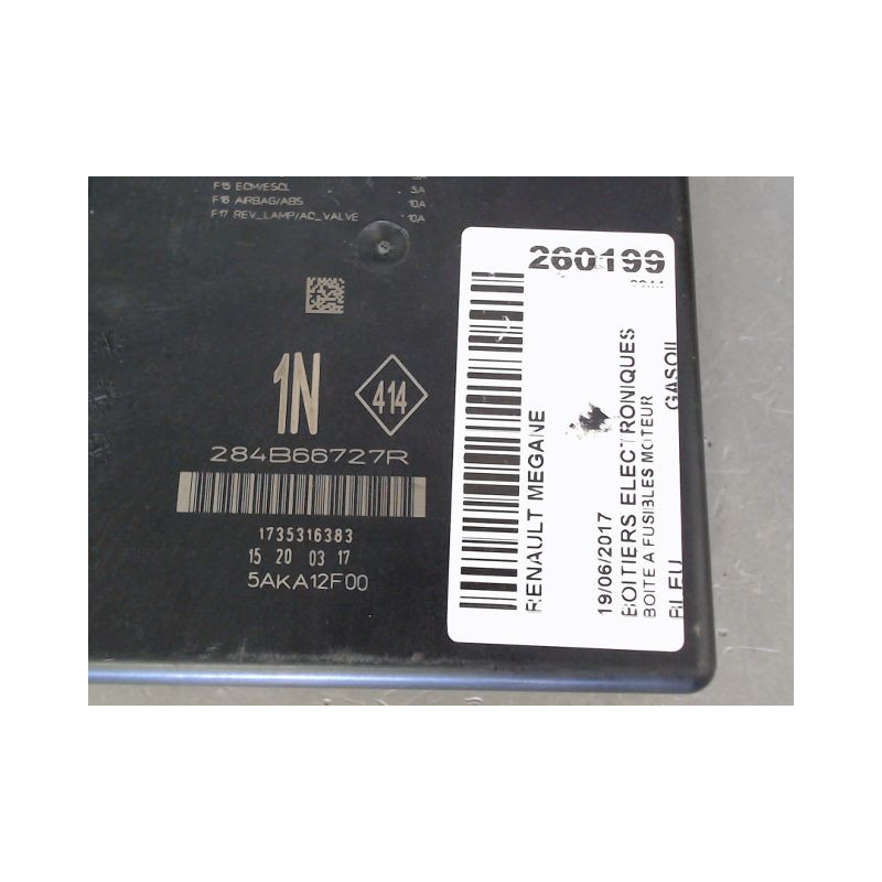 BOITE A FUSIBLES RENAULT MEGANE