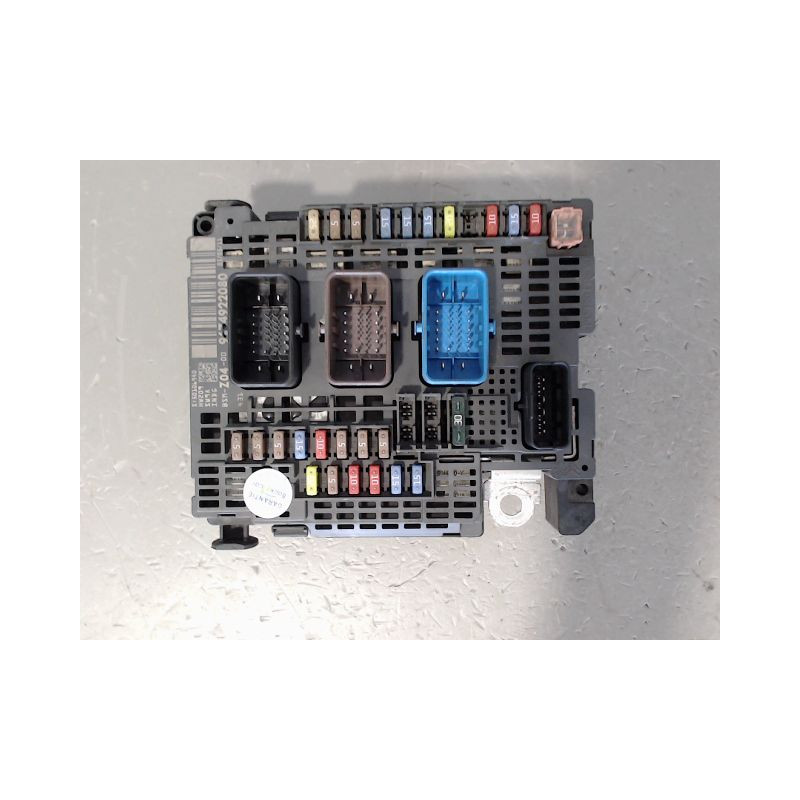 BOITE A FUSIBLES PEUGEOT 508 2010-