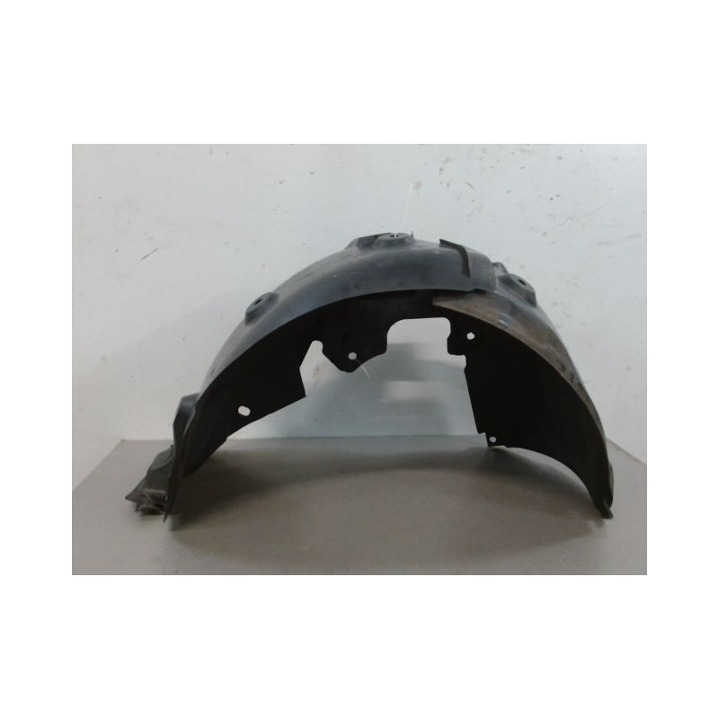 PARE-BOUE AVANT DROIT RENAULT MEGANE