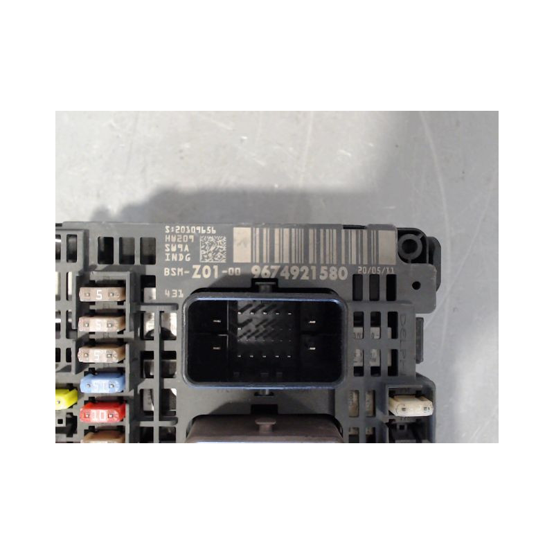 BOITE A FUSIBLES CITROEN C4 2010-
