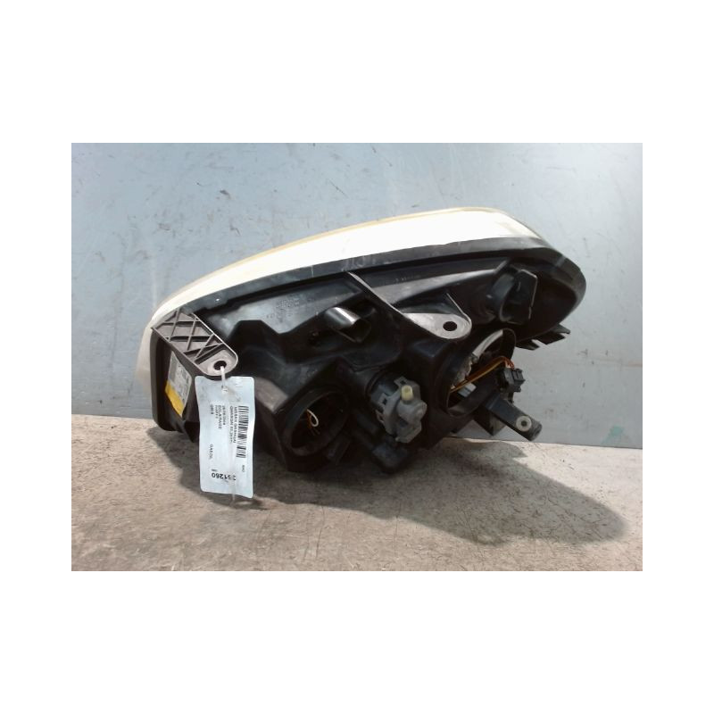 PHARE DROIT NISSAN QHASQAI 2007-