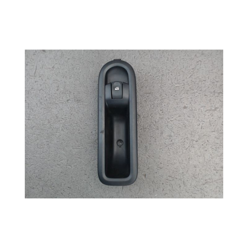 COMMANDE LEVE-GLACE PORTE AVD RENAULT TWINGO