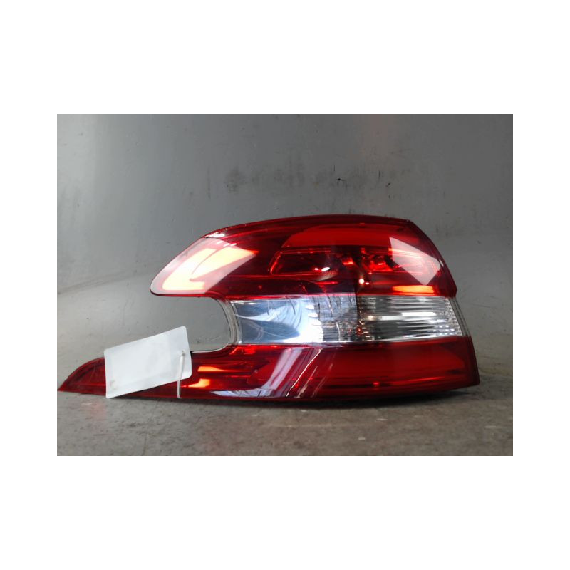 FEU ARRIERE GAUCHE  PEUGEOT 308 SW 2008-
