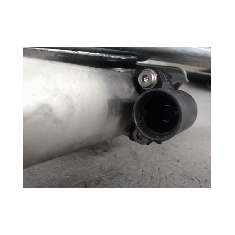 MECANISME LEVE-GLACE AVANT DROIT DACIA DUSTER