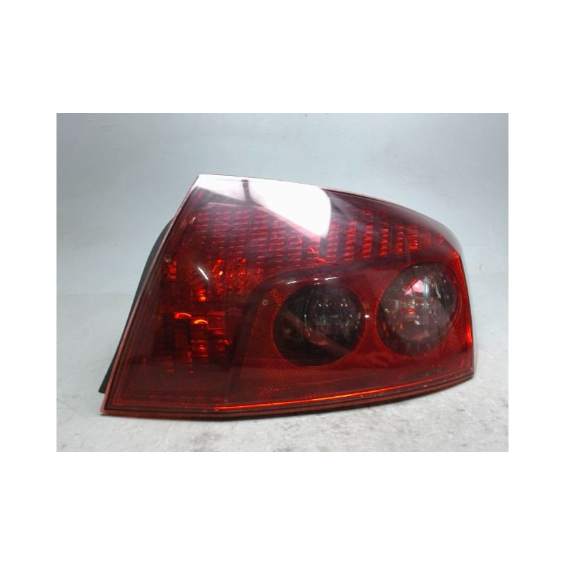 FEU ARRIERE DROIT PEUGEOT 407 PHASE 1 1.6 HDI - 16V TURB