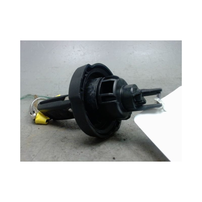 BOUCHON RESERVOIR A CARBURANT PEUGEOT 5008