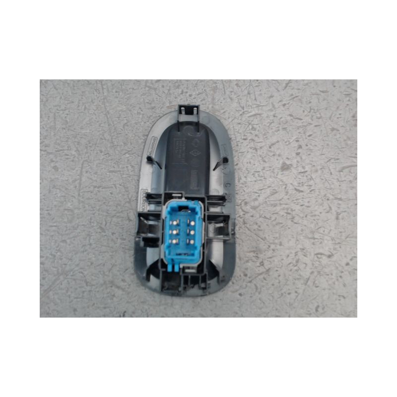 COMMANDE LEVE-GLACE PORTE AVD RENAULT KANGOO