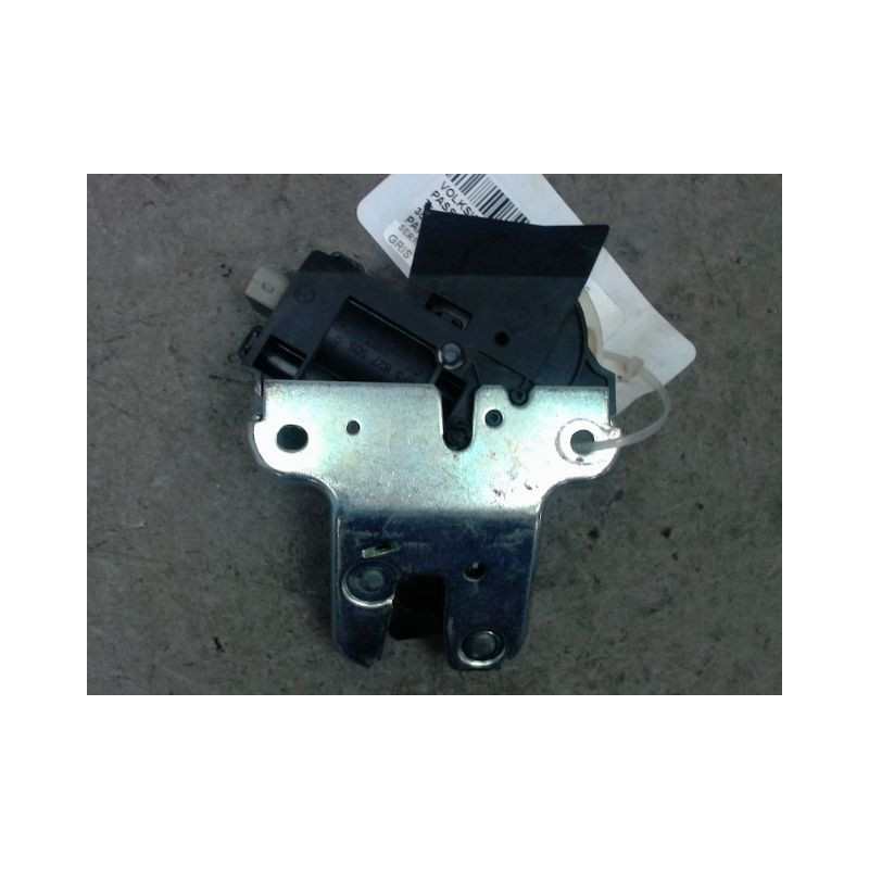 SERRURE COFFRE ARRIERE VOLKSWAGEN PASSAT 2005-