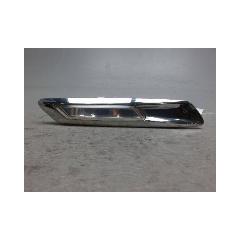 REPETITEUR AILE GAUCHE BMW SERIE 5