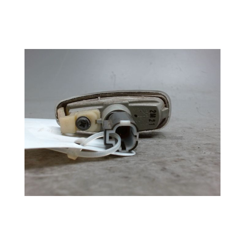 REPETITEUR AILE DROIT KIA RIO