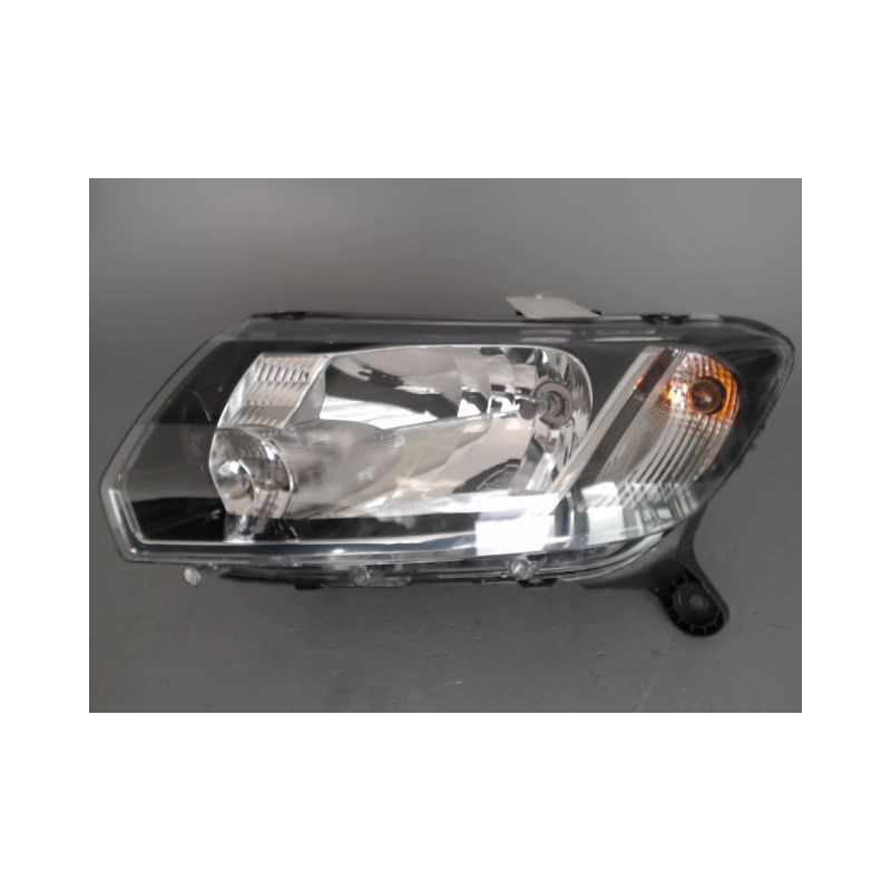 PHARE GAUCHE DACIA SANDERO 2 PHASE 1  ESSENCE