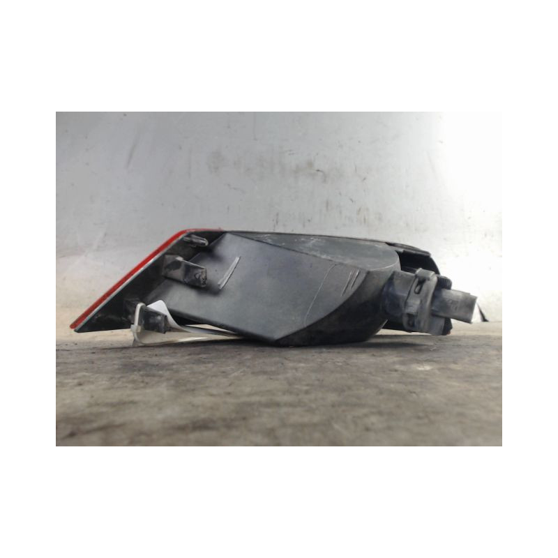 FEU RECUL DROIT FORD FOCUS 2008-