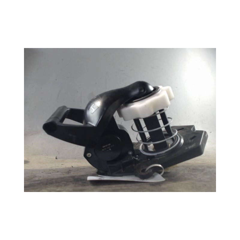 TREUIL DE ROUE DE SECOURS RENAULT CLIO