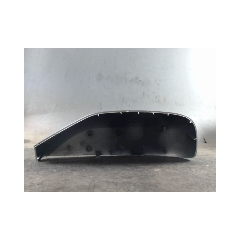 CARENAGE RETROVISEUR EXTERIEUR DROIT RENAULT LAGUNA II 00-2005