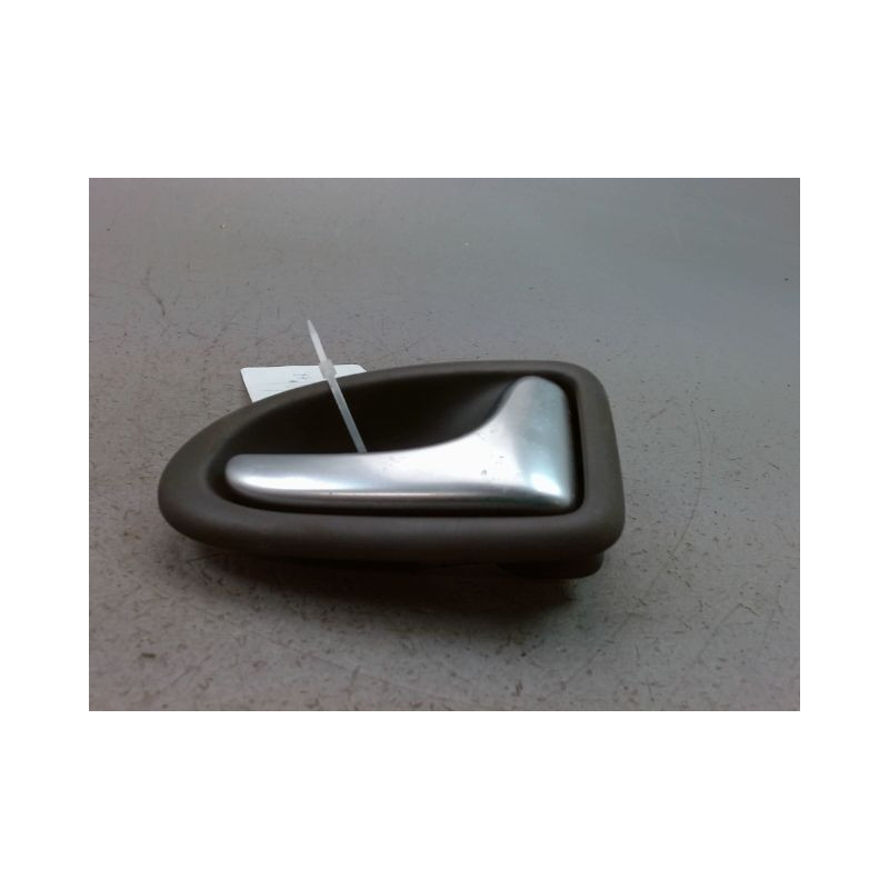 POIGNEE INTERIEURE PORTE ARRIERE DROIT RENAULT MEGANE SCENIC MONOSP. I Phase 2 1999-2003