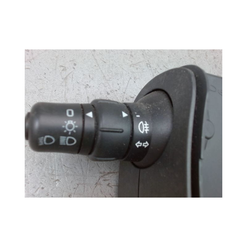 COMMANDE ECLAIRAGE RENAULT CLIO III Phase 2 2009-2014