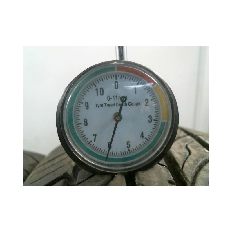 Paire de pneus ROVELO RHP 780  175 65 14 82 T