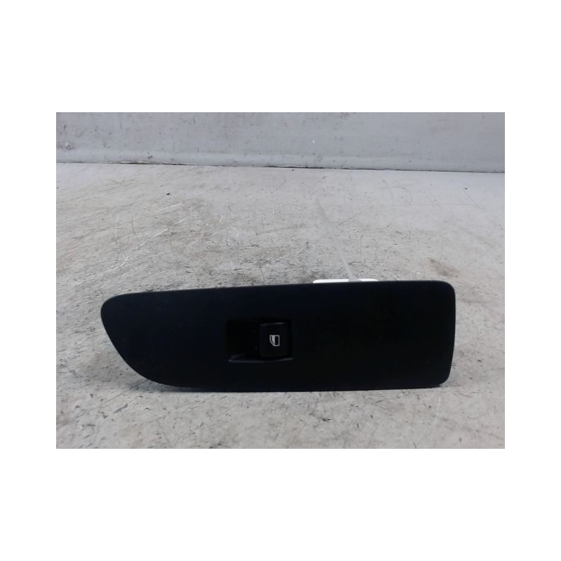 COMMANDE LEVE-GLACE PORTE AVD BMW SERIE 1