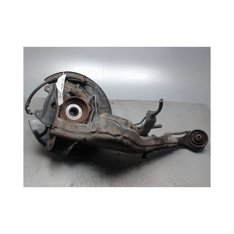 PIVOT ARRIERE GAUCHE TOYOTA RAV4