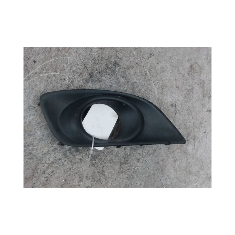 OBTURATEUR PHARE ADDITIONNEL PARE-CHOC AVD TOYOTA AVENSIS 2003-