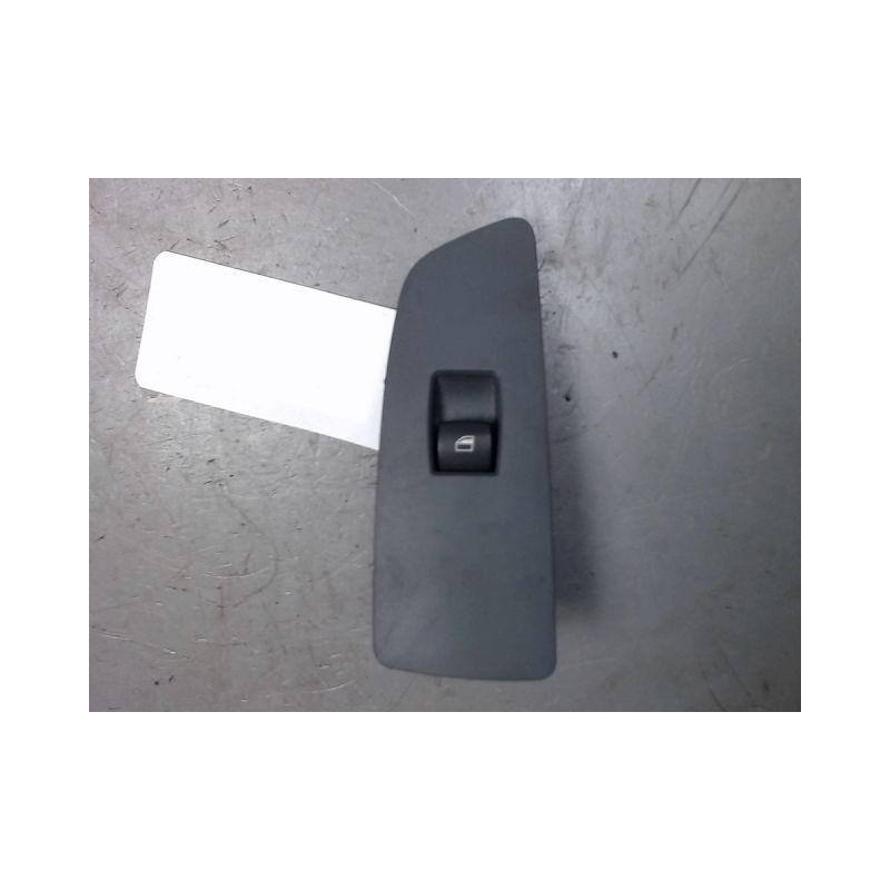 COMMANDE LEVE-GLACE PORTE AVD B.M.W. SERIE 1